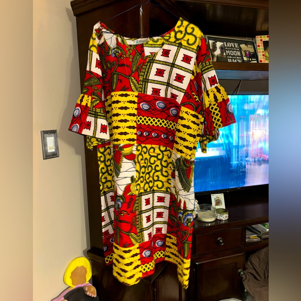 Traditional African print Dress. New without tags. Size-1X.